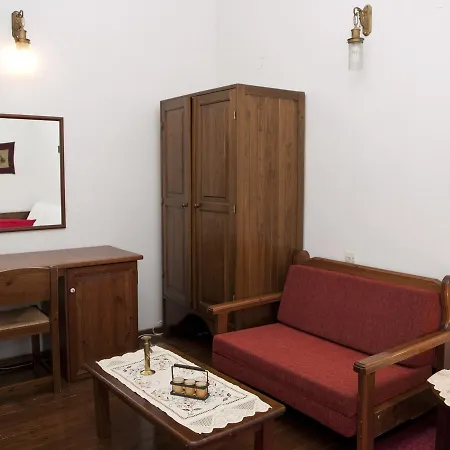 Guest house Mansion Karagiannopoulou Vizitsa